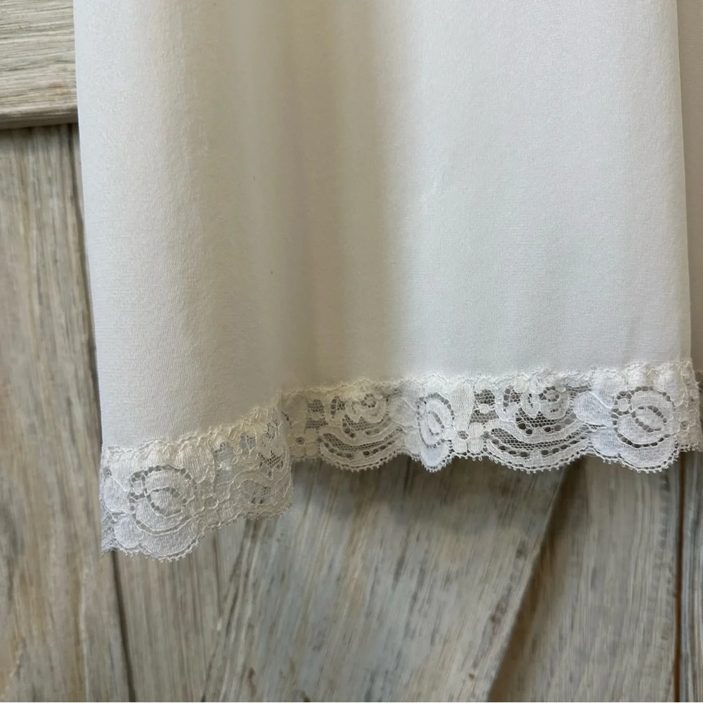 VINTAGE 70s Lace Trim Nightie - Picture 9 of 13